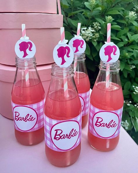 Barbie Theme Candy Table, Barbie Place Setting, Barbie Sweet Table, Grown Up Barbie Party, Barbie Party Treats, Barbie Party Snacks, Romantic Movie Night Ideas Couples, Moms Night In Party Ideas, Barbie Bday Party Ideas