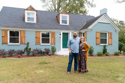 Hgtv Home Town, Wetumpka Alabama, Rustic Renovations, Home Town Hgtv, Ben Napier, Classic Mansion, Exterior Updates, Southern Town, Durable Outdoor Furniture