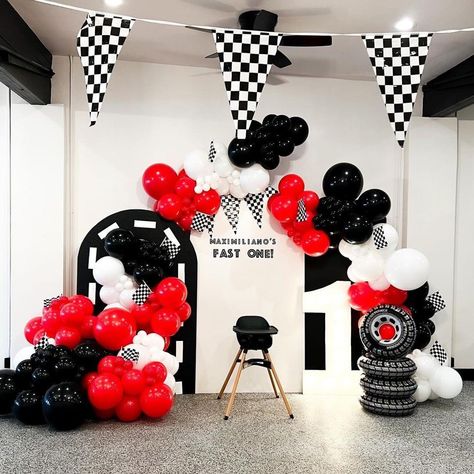 Fast One Balloon Arch, Fast One Backdrop, 2 Fast Birthday Photoshoot, Race Car 1st Birthday Party Ideas, Black And Silver Balloon Arch, 1st Birthday Race Car Theme, Ferrari Birthday Party Ideas, F1 Birthday Party Ideas, Race Car Backdrop