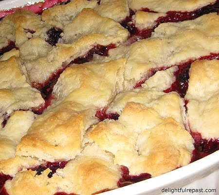 Delightful Repast: Blackberry Cobbler with No-Roll Pie Crust Old Fashioned Blackberry Cobbler, Pie Crust Dessert, Berry Cobbler Recipes, Cobbler Crust, Blackberry Cobbler Recipe, Cobbler Recipes Easy, Blackberry Pie, Blackberry Recipes, Berry Cobbler