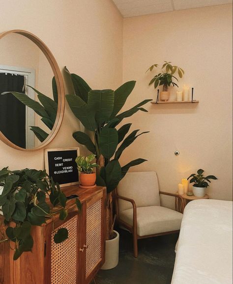 Waxing Salon Suite Decor, Nature Esthetician Room, Funky Esthetics Room, Green Lash Room Decor, Small Space Massage Room Ideas, Simple Spa Design, Earth Tone Esthetician Room, Massage Office Design, Earthy Massage Room Ideas