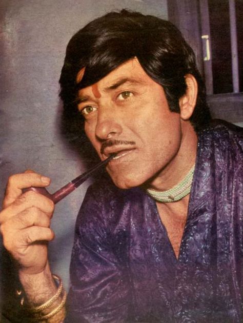 Raaj Kumar: historical hottie Rajkumar Dialogues, Indian Male Actors, Raaj Kumar, Old Hindi Movie Songs, Indian Bollywood Actors, Actors Bollywood, Bollywood Wallpaper, Raj Kumar, Old Film Posters