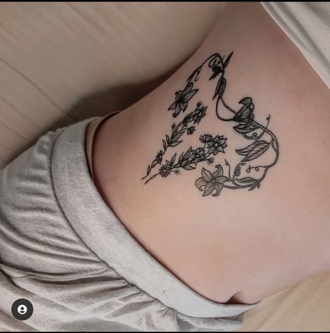 Endo Tattoo Ideas, Flower Uterus Tattoo, Floral Uterus Tattoo, Endo Tattoo, Samantha Tattoo, Uterus Tattoo, Fertility Tattoo, Uterus Art, Cool Tattoo Designs