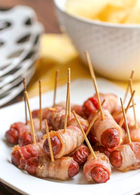 Just 3 ingredients to make candied bacon wrapped smokies. They are the ultimate appetizer and always the first to disappear! #baconwrappedsmokies #littlesmokies #smokies #bacon #appetizers Bacon Wrapped Weenies, Bacon Wrapped Lil Smokies, Hot Dog Appetizers, Favorite Party Appetizers, Little Smokies Recipes, Smokies Recipe, Bacon Wrapped Smokies, Lil Smokies, Bacon Wrapped Dates