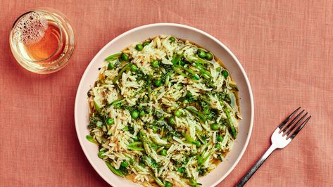 Spring Onion Recipes, Springtime Recipes, Pea Pesto, How To Cook Orzo, Spring Peas, Freeze Greens, Parmesan Pasta, Orzo Pasta, Onion Recipes