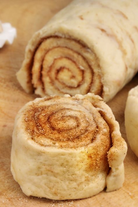 Sweet Roll Dough Recipe, Sweet Roll Dough, Roll Dough Recipe, Yeast Dough Recipe, Cinnamon Roll Recipe Homemade, Sweet Roll Recipe, Cinnamon Rolls Easy, Best Cinnamon Rolls, Cake Mug