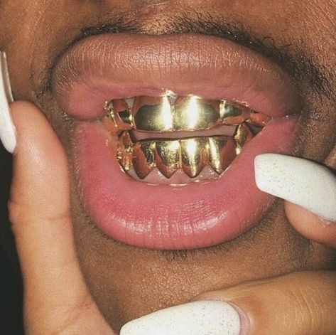 Pinterest | ashleynxoxo✨ Gold Slugs, Tooth Outline, Green Teeth, Slay Baddie, Teeth Aesthetic, Grillz Teeth, Diamond Grillz, Gold Grill, Outfits Challenge