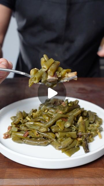 Timothy Clowers on Instagram: "Country Style Green Beans are the easiest side you can throw together for the holidays!  Looking for more ideas for Thanksgiving?! 🦃 

Check out CookItWithTim.com for a full Thanksgiving meal plan, shopping list and more! 

#thanksgivingmeal #thanksgivingsides #crockpotgreenbeans #crockpotsides #greenbeans #easysides" Green Beans And Sausage, Country Style Green Beans, Healthy Holiday Sides, Crockpot Veggies, Best Homemade Spaghetti Sauce, Slow Cooker Ham Recipes, Meal Plan Shopping List, Thanksgiving Meal Plan, Crockpot Green Beans