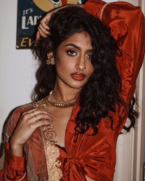 Hamel Patel Simple Sari, Hamel Patel, Fashion Souls, Brown Girls Makeup, Wise Girl, Royalty Aesthetic, Arabian Beauty Women, Teen Girl Dresses, Beautiful Ladies