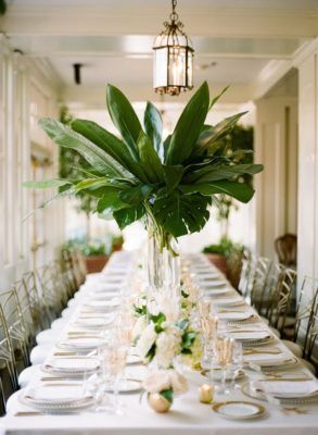 Wedding Table Decorations Elegant, Greenery Wedding Decor, Tafel Decor, Havana Nights, Countryside Wedding, Elegant Dinner, Long Table, Deco Floral, Wedding Tablescapes