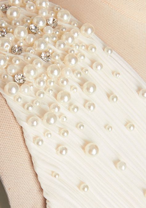 Pearl Work Dress, Pearl Beading Dress, How To Bead A Dress, Dress Heads, White Chiffon Dress, Ladies Cardigan Knitting Patterns, Flowing Gown, Cute Dress Styles, Hand Embroidery Dress