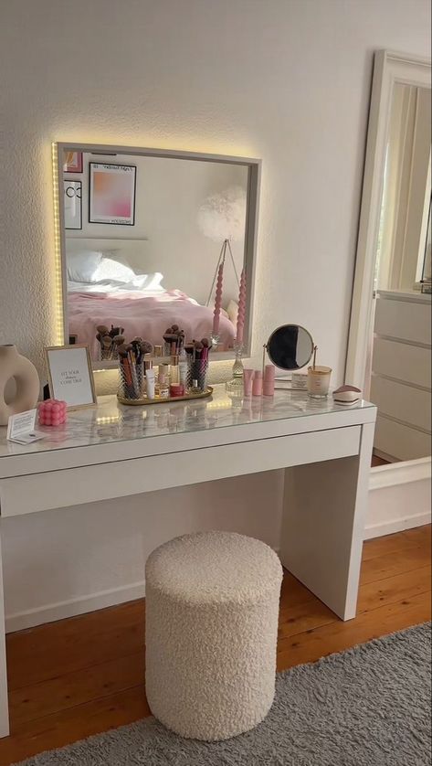 Vanity Ideas, Girly Room, White Vanity, Redecorate Bedroom, Cozy Room Decor, Pretty Room, Room Redo, Room Makeover Bedroom, Dream Room Inspiration