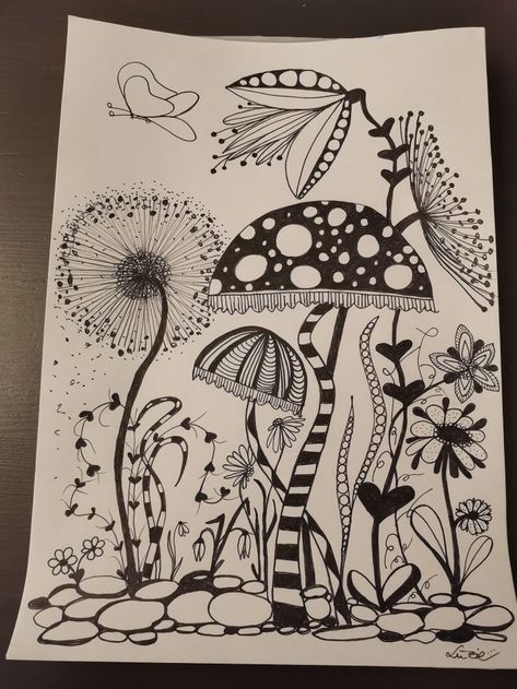 Zendoodle Art Mushroom, Zentangle Leaves Step By Step, Zen Doodle Flowers, Tangling Art Patterns, Sharpie Drawings Ideas, Zendoodle Art Zen Tangles, Trippy Doodle Ideas, Zen Doodle Patterns Tangle Art, Zentangle Mushrooms