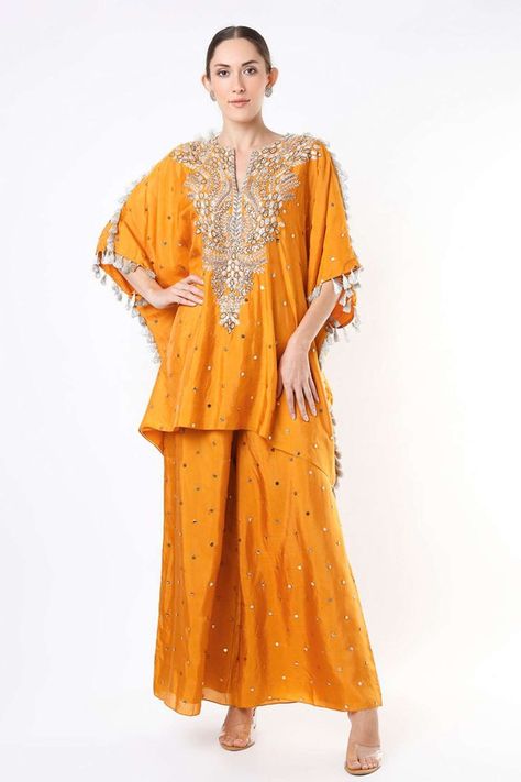 Orange Kaftan, Blouse Pattern Free, Kaftan Set, Kaftan Pattern, Mukaish Work, Kaftan Styles, Zardosi Embroidery, Embroidered Kaftan, Hot Orange