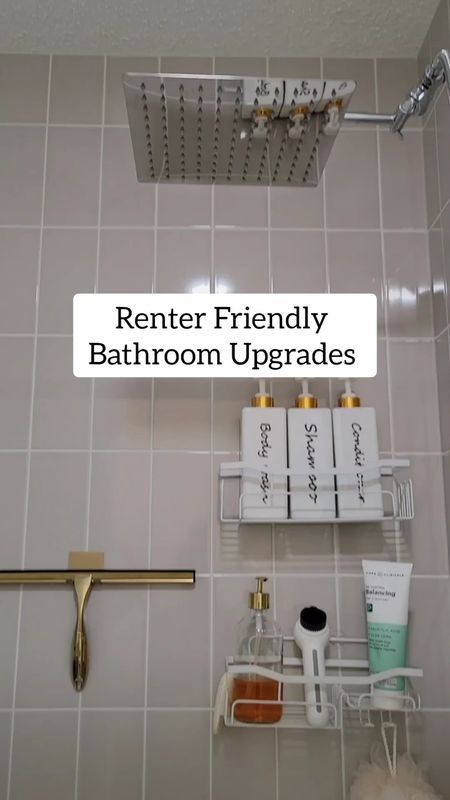 Amazon Bathroom Decor, Rental Bathroom Makeover, School Apartment, Renter Friendly Decorating, Rental Makeover, Renter Hacks, Apartment Tips, Rental Home Decor, Rental Bathroom