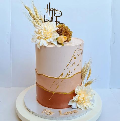 Western Boho Cake, Nude Cake Ideas, Rust Wedding Cake, Hermes Cake, Orange Color Cake, Construction Birthday Cake, Cake With Flowers, Birthday Cake With Flowers, Beautiful Birthday Cakes