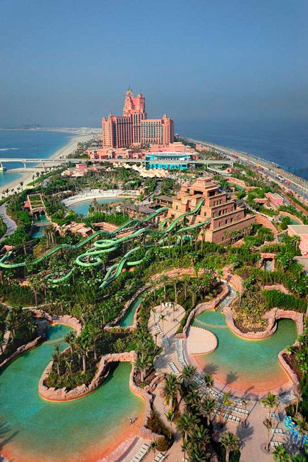 Palm Jumeirah Dubai, Palm Jumeirah, Dubai City, Water Parks, Dubai Travel, Waterpark, Arab Emirates, Dubai Uae, Holiday Destinations