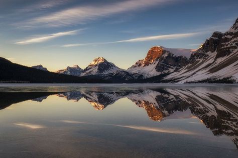 15 Amazing Photography Spots in the Canadian Rockies - In A Faraway Land Canada, Rocky Mountains, Rockies, Landscapes, Photography, Mountains, West, Banff, Jasper, Yoho, National Parks, Trails, Hiking, Camping, Lakes, Pictures Minnewanka Lake, Spirit Island, Maligne Lake, Icefields Parkway, Famous Waterfalls, Breathtaking Photography, Parks Canada, Scenic Roads, Lake Photos