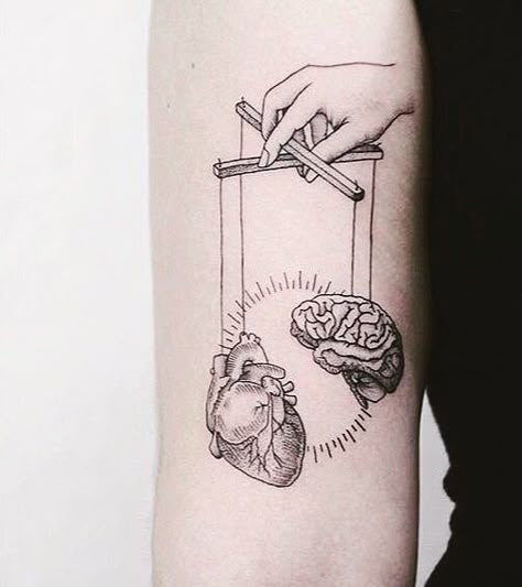 Mind and heart puppet tattoo Marionette Tattoo, Mirror Tattoo, Brain Tattoo, Visuell Identitet, 심플한 그림, Heart And Brain, Petit Tattoo, Tattoo Heart, Body Decoration