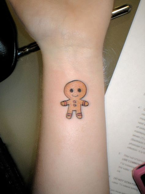 i want this tat Gingerbread Man Tattoo, Gingerbread Tattoo, Tattoos With Mom, Ginger Tattoo, Holiday Tattoos, Man Tattoo Ideas, 2023 Tattoo, Man Tattoo, Christmas Gingerbread Men