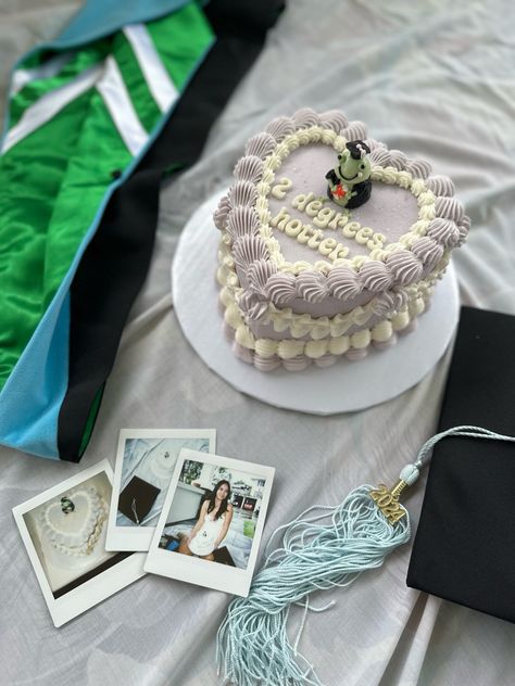 Graduation inspired photo with a heart shaped cake that says "2 Degrees Hotter" and features some Polaroid photos and a Masters hood. Pictures Graduation, Masters Graduation, Photos Inspo, On To The Next, Graduation Cake, Graduation Photo, Masters Degree, Graduation Photos, Photo Idea