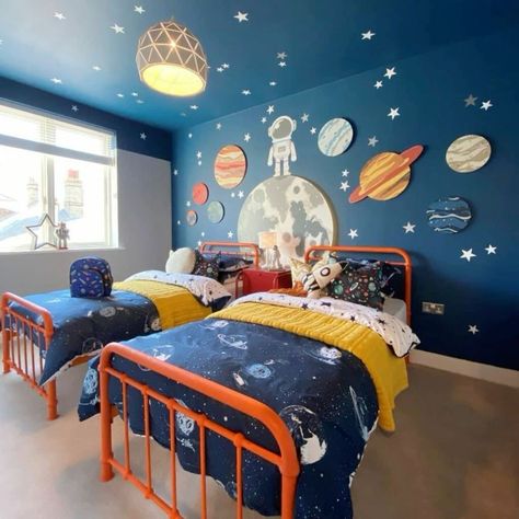 Outer Space Bedroom Ideas, Boys Bedroom Space Theme, Space Themed Kids Room, Space Theme Kids Room, Space Themed Bedroom Boys, Space Theme Boys Room, Boy Space Room, Boys Space Theme Bedroom, Solar System Bedroom