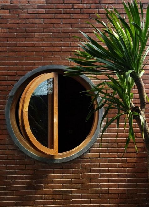 Round Window Interior, Round Windows Ideas Exterior, Circular Window Design, Circle Window Exterior, Round Windows Exterior, Round Windows Ideas, Circle Window Design, Circular Windows, Circular Window