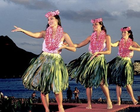 Dance plays a large role in many cultures. Depending on where you are from it may be tradition to learn a type of dance. Pictured is 3 women performing the Hawaiian dance; Hula, an ethnic dance form precious to the Hawaiian Islands. Hawaiian Hula Dance, Hawaii Activities, Tiki Hawaii, Hawaii Hula, Cultural Dance, Hawaiian Dancers, Hula Dance, Hula Dancers, Types Of Dancing