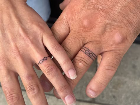 Ring Designs Tattoo, Male Ring Tattoo Wedding Bands, Male Wedding Band Tattoo, Wedding Band Tattoo Men, Infinity Band Wedding Ring, Wedding Ring Tattoos, Wedding Band Tattoo, Ring Tattoo, Wedding Ring Tattoo