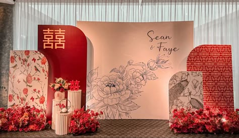 Asian Seating Chart, Sangjit Decoration Backdrop Simple, Sangjit Decoration Backdrop, Chinese Wedding Backdrop, Chinese Backdrop, Music Installation, Sangjit Decoration, Tea Ceremony Wedding, Asian Wedding Decor