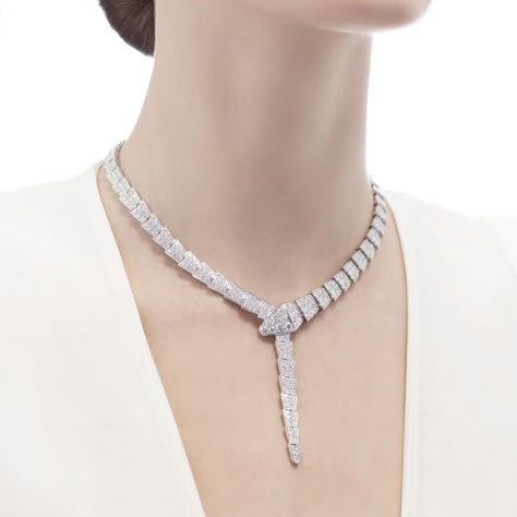 Bvlgari Diamond Necklace, Bvlgari Jewelry Necklaces, Luxury Wedding Jewelry, Bvlgari Necklace, Bvlgari Jewelry, Bvlgari Serpenti, Expensive Jewelry Luxury, Dirty 30, Diamond Jewelry Necklace