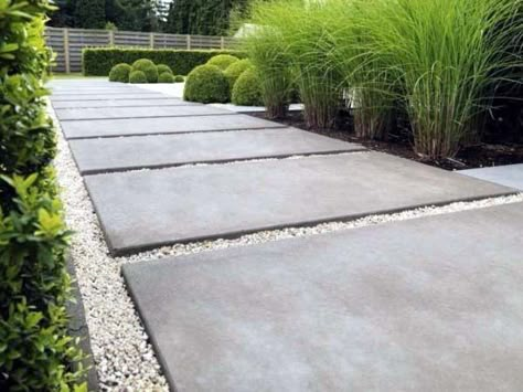 Ideas Concrete Walkway Front Yard Walkway, Moderne Have, Walkway Landscaping, Concrete Walkway, Outdoor Walkway, Pathway Landscaping, Outdoor Path, Front Walkway, Landscaping Inspiration