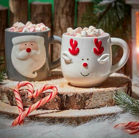 Christmas Ceramic Mug, Holiday Pottery, Christmas Pottery, Christmas Ceramics, Diy Ceramic, Christmas Cup, Painted Mugs, Christmas Wonderland, Ceramics Ideas Pottery