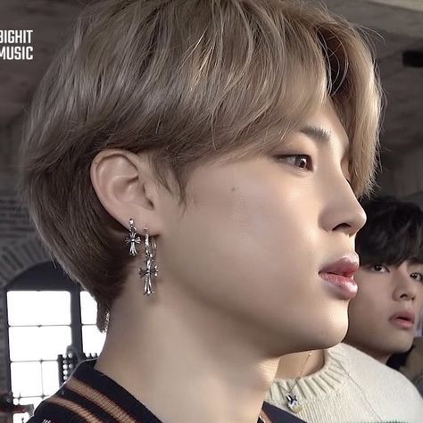 Jimin With Earrings, Jimin Helix Piercing, Jimin Ear Piercings, Jimin Piercing, Jimin Accessories, Jimin Jewelry, Bts Piercings, Jimin Earrings, Bts Earrings