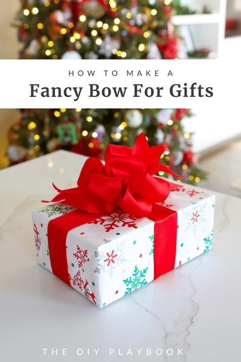 Christmas Gift Bows Diy, Bow For Presents, Presents With Ribbon, Ribbon On Presents, Tie Bows With Ribbon, How To Make A Gift Bow, Christmas Present Bow, How To Make A Ribbon Bow, Bows For Presents