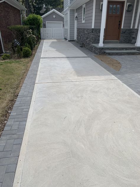 Concrete Driveway With Border, Concrete Driveway With Paver Border, Expanding Driveway Ideas, Driveways Ideas Concrete, Concrete Driveway Makeover, Driveway Ideas Concrete, Cement Driveway Ideas, Drive Ways Ideas, Concrete Pathway Ideas