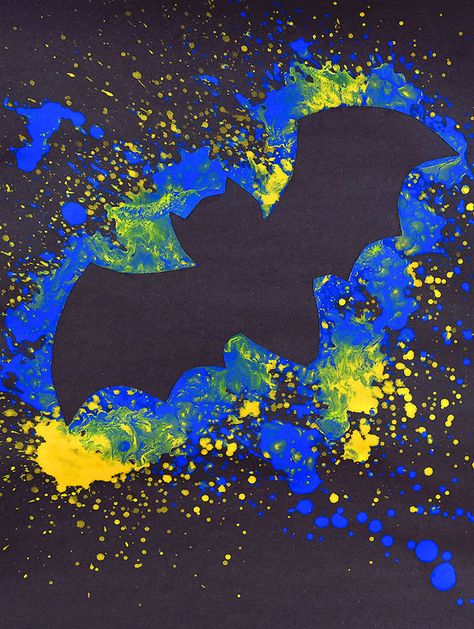 This splatter paint bat artwork is SO FUN to make! Using dollar store spray bottles and washable paint you can quickly make really awesome silhouette artwork of bats in the night sky! This is such a fun craft for kids and a great Halloween project! Such a fun way to learn about negative space at home or in the classroom. Bat Artwork, Splatter Paint Canvas, Batman Signal, Silhouette Artwork, One Little Project, Paint Splatter Art, Bat Craft, 2023 Ideas, Messy Crafts