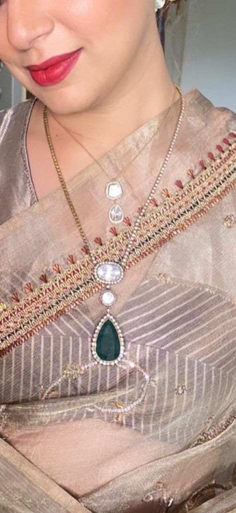 Polki Pendant Designs, Upasana Kamineni Jewellery, Stone Pendent Designs Gold, Diamond Lockets Indian Pendants, Gold Lockets Indian Pendants, Polki Chain, Pendent Set Gold, Polki Pendant Set, Antique Pearl Necklace