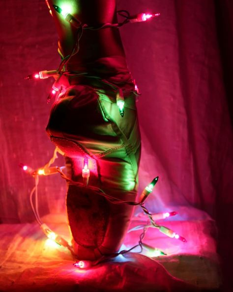 Christmas Dancers Photography, Christmas Lights Wrapped Around People, Christmas Dance Pictures, Dancer Senior Pictures, Christmas Light Photography, Holiday Shoot, Dance Photoshoot, Light Shoot, Dance Pics