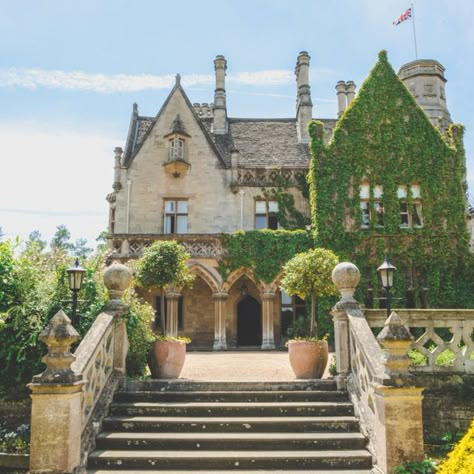 Cottage Core House, English Manor Houses, Wedding Venues Uk, Cotswolds Wedding, English Manor, Castle House, By The Lake, House Goals, Pretty House