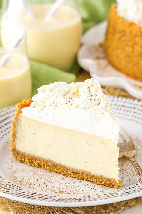 Eggnog Cheesecake Easy Eggnog Cheesecake, Eggnog Cheesecake Recipe, Holiday Cheesecake Recipes, Holiday Cheesecake, Eggnog Dessert, Easy Eggnog, Eggnog Cheesecake, Eggnog Recipes, Christmas Cheesecake