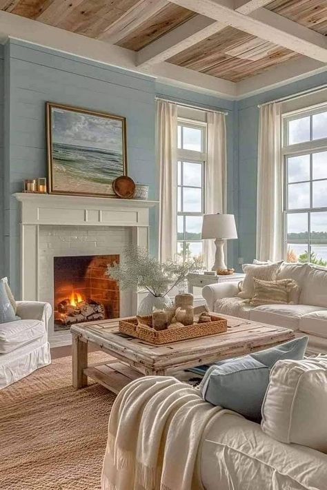 Painting Color Schemes, French Beach, Stile Boho Chic, Beach House Living Room, Dream Beach Houses, Coastal Living Rooms, Beach House Interior, Coastal Living Room, Country French