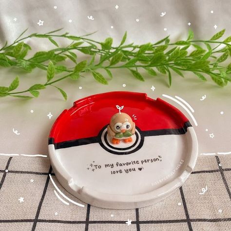 Handmade Air Dry Clay, Pokemon Ceramics Ideas, Pokemon Air Dry Clay, Clay Ideas Pokemon, Pokemon Clay Ideas, Air Clay Art, Pokemon Pottery, Things To Make In Ceramics, Pokemon Clay Art