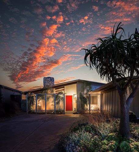 Mcm Architecture, Bohemian Loft, Mid Century Modern Homes, Mid Century Exterior, Mid Century Homes, Eichler Homes, Atomic Ranch, San Diego Houses, California Desert