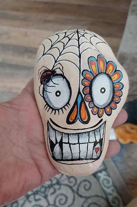 Easy Halloween Crafts For Kids, Fall Rock, Garden Rock Art, Diy Rock Art, Halloween Rocks, Stone Art Painting, Painted Rocks Kids, Easy Halloween Crafts, Halloween Crafts Decorations