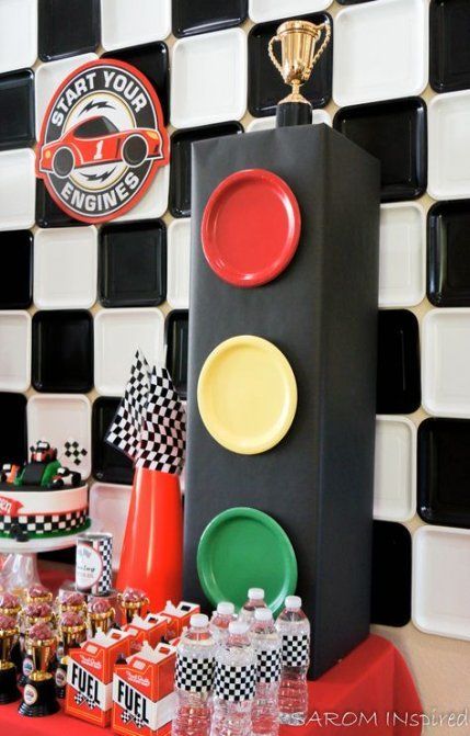 Cars Birthday Party Decorations, Cars Birthday Party, 2nd Birthday Party For Boys, Race Car Themes, Disney Cars Party, Cars Lightning Mcqueen, Hot Wheels Birthday, Hot Wheels Party, Disney Cars Birthday