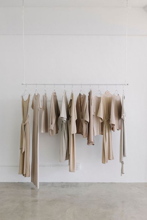 Minimalist fashion inspiration: Spring - The Lifestyle Files Design Studio Names, Ruangan Studio, 포트�폴리오 레이아웃, Fashion Designer Studio, Clothes Hanging, Interior Luxury, Decor Videos, Decor Signs, Clothes Rack