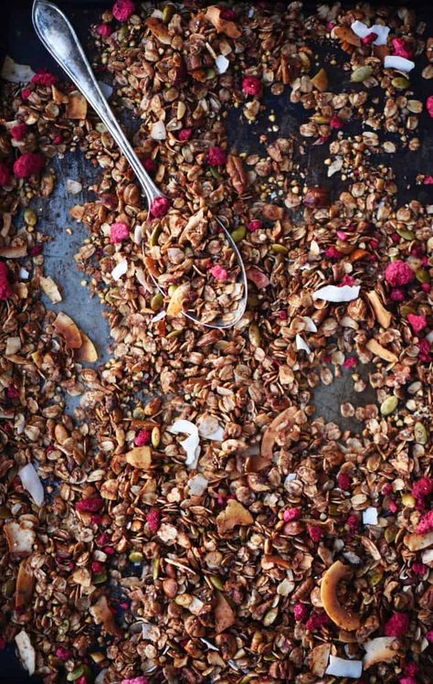 Hazelnut Granola, Homemade Coconut Yogurt, Smoothie Bowl Toppings, Raspberry Granola, Desserts Holiday, Homemade Nut Milk, Smoothie Base, Flexitarian Recipes, Crowded Kitchen