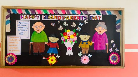 Grand Parents Day Decorations On Bulletin Board Grand Parents Day Bulletin Board, Grandparents Day Chart Ideas, Grandparents Day Board Decoration, Grandparents Day Decoration Ideas, Grand Parents Day Celebration, Grand Parents Day Decoration In School, Grandparents Day Decorations For School, Grandparents Day Preschool, Class Board Decoration