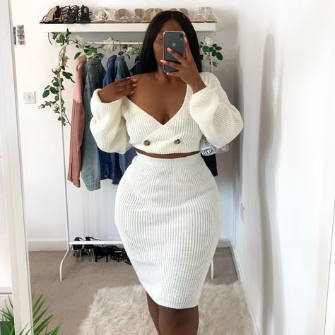 Media Tweets by YT :samantha kash 🌸 (@Samanthakashhh) / Twitter Curvy Fashionista, Wellness Blog, Diva Fashion, Curvy Girl Outfits, Happy Wednesday, Beauty Wellness, Female Fashion, The Chic, Cute Fashion